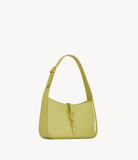 26FW 생로랑 르 5 아 7 페이턴트 레더 657228B870W 3566 GREEN - SAINT LAURENT