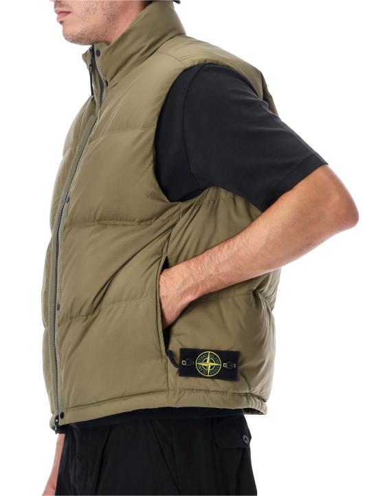 26FW 스톤 아일랜드 베스트 S15G100004S0483 V005G MILITARY GREEN - STONE ISLAND