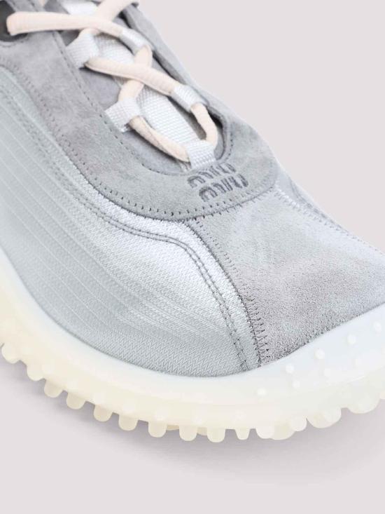 26FW 미우미우 버블 테크니컬 패브릭 및 스웨이드 스니커즈 5E806EFA0453M0KF0424 LIGHT GREY - MIU MIU