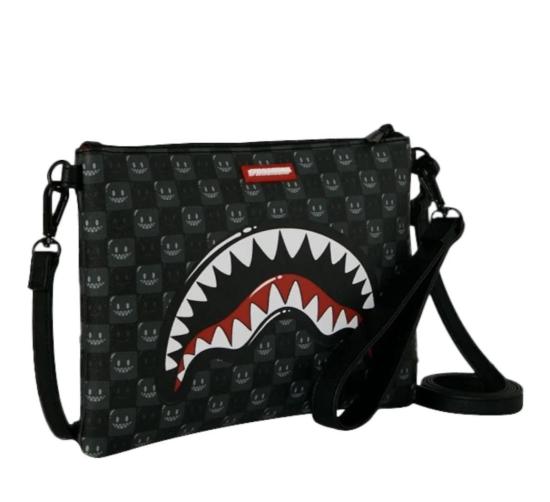 26FW 스프레이그라운드 클러치/파우치 B9318 SHARKS IN PARIS WTF BUBBLY BLACK - SPRAYGROUND