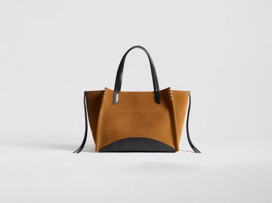 26FW JW앤더슨 숄더백 HB0793LA0361 269 CARAMEL BLACK - JW ANDERSON