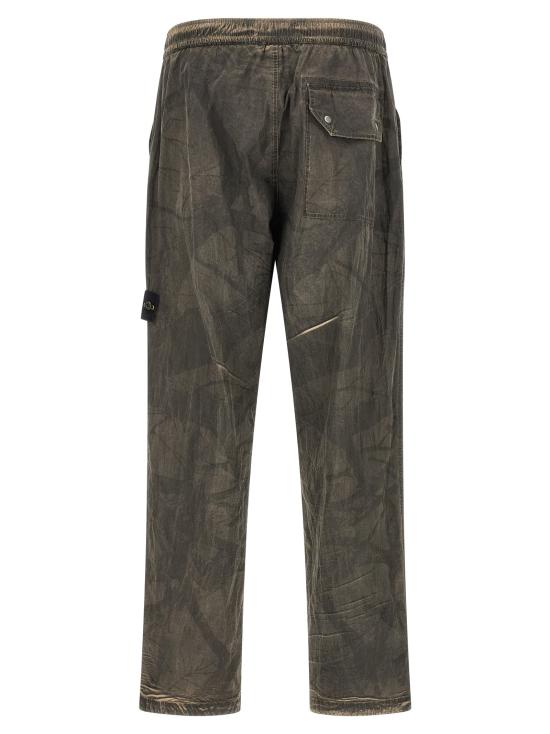 26FW 스톤 아일랜드 스트레이트 팬츠 로고 배지 프린트 팬츠 (회색) - STONE ISLAND