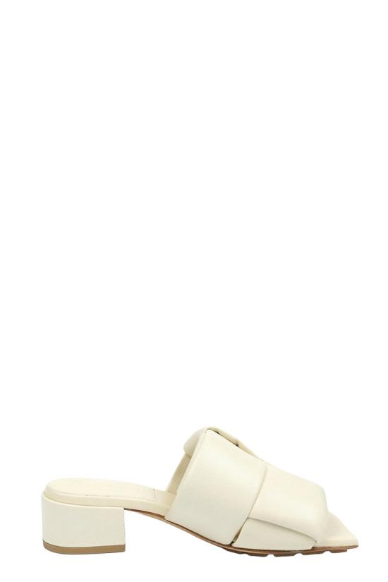 26SS 보테가베네타 샌들 763859VBSD0 Beige