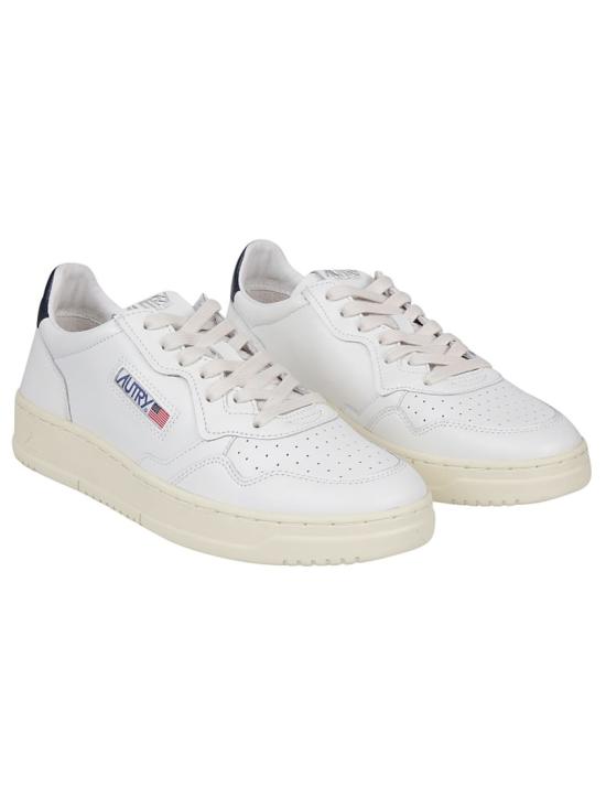 26FW 오트리 메달리스트 로우 스니커즈 AULM LL12 White - AUTRY