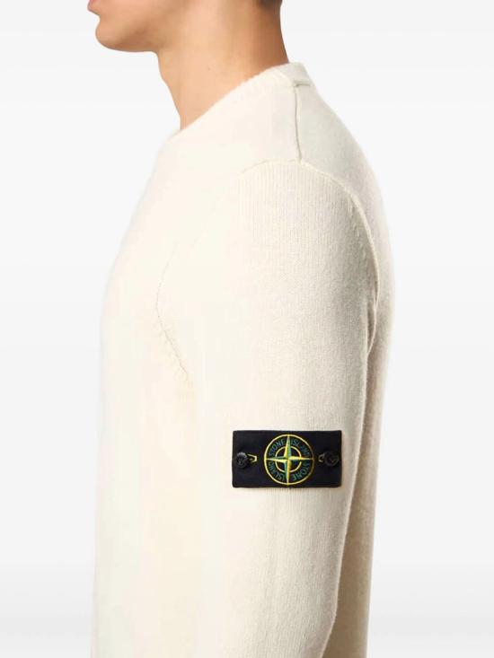 26FW 스톤 아일랜드 램스울 립드 트림 레귤러 핏 크루넥 점퍼 L2S155100072S00A3 V0093 IVORY - STONE ISLAND