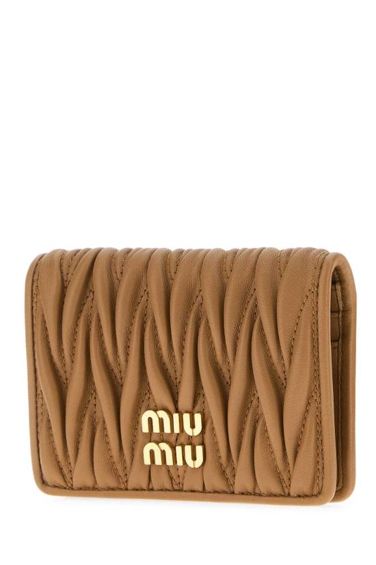 26SS 미우미우 마테라쎄 나파 가죽 카드 지갑 5MC103AFPP F098L BROWN - MIU MIU