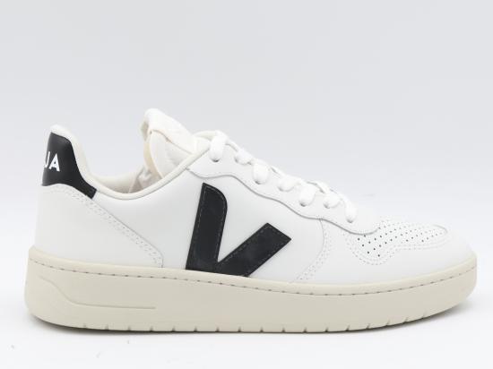 26FW 베자 스니커즈 VI0220738A EXTRA WHITE BLACK