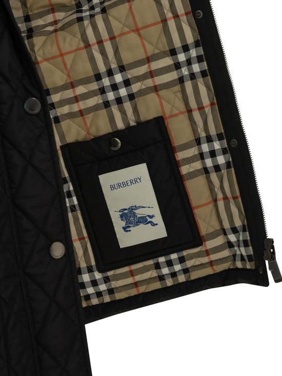 26FW 버버리 퀄티드 나일론 반 자켓 8107463 Black - BURBERRY