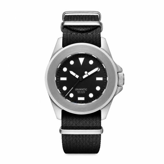 26FW 유니마틱 손목시계 U4AEB NERO BLACK
