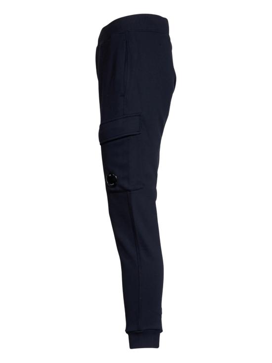 26FW 씨피 컴퍼니 다이애그널 레이즈드 플리스 카고 렌즈 스웨트팬츠 RCCMSP717A 005086W888 NAVY - C.P. COMPANY