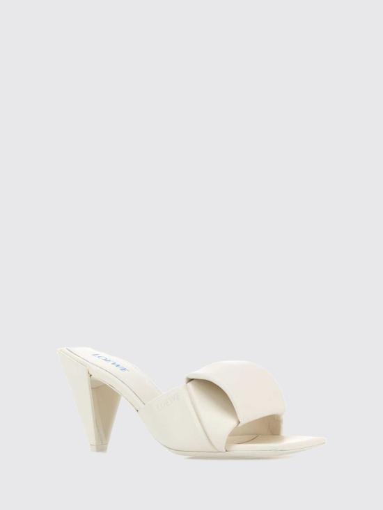 26FW 로에베 오리가미 램스킨 슬라이드 샌들 L815465XBE White - LOEWE