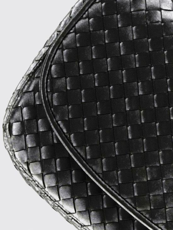26FW 보테가베네타 베네토 플랩 메신저백 843836V5KD0 8803 Black - BOTTEGA VENETA