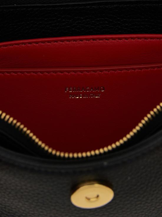 26FW 살바토레 페라가모 크로스백 220947 785940 001 Black - SALVATORE FERRAGAMO