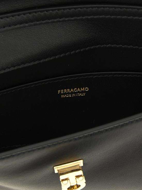 26FW 살바토레 페라가모 크로스백 795687 Black - SALVATORE FERRAGAMO