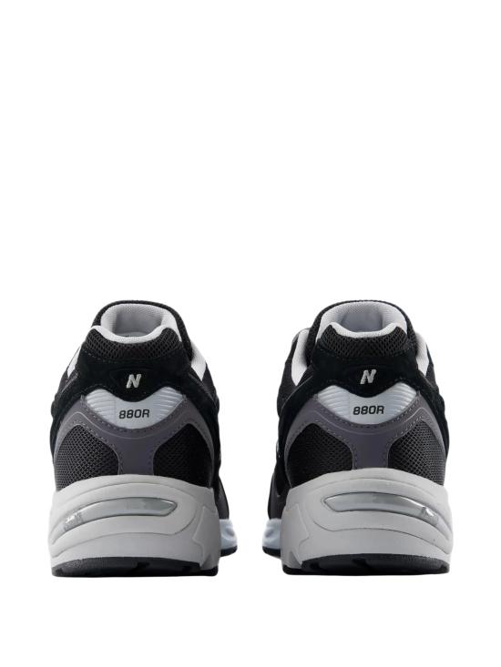 26FW 뉴발란스 스니커즈 U880R8EU BLACKCASTLEROCK - NEW BALANCE