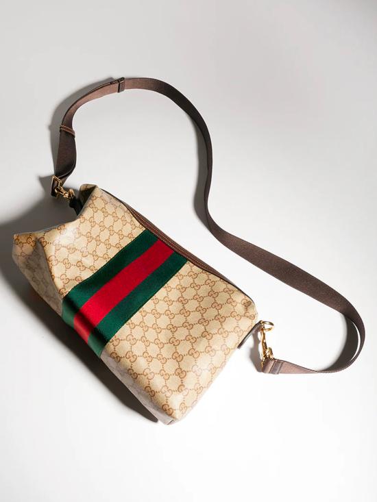 26FW 구찌 웹 디테일의 미디엄 GG 크로스백 A002KXFAF99 9646 BEIGE - GUCCI