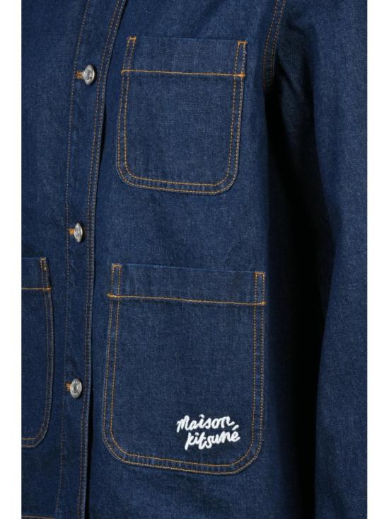 25FW 메종키츠네 데님 구조적인 디자인과 자수 로고가 돋보이는 블루  코트 - MAISON KITSUNE