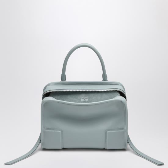 26FW 로에베 소프트 카프스킨 스몰 아마조나 180 백 A039AS0X01LE Light blue
