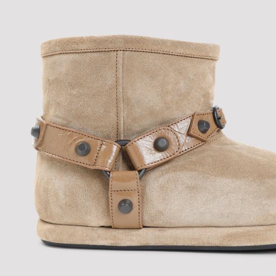 26FW 발렌시아가 알래스카 소프트 부티 845895 WBFC3 9318 NOCE BRASS - BALENCIAGA