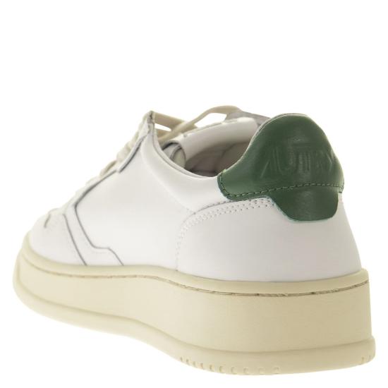 26SS 오트리 메달리스트 로우 스니커즈 AULM WHITE GREEN - AUTRY