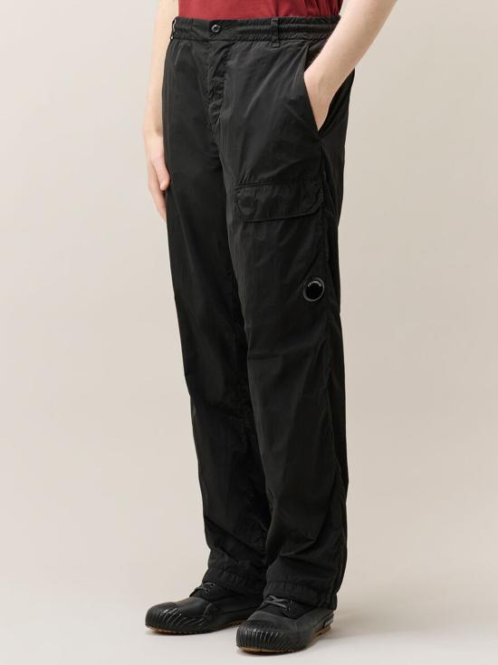 27FW 씨피 컴퍼니 팬츠 21CMPA109A005904G 999 BLACK - C.P. COMPANY