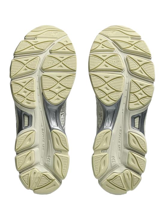 26FW 아식스 스니커즈 1203A733 107 CREAM PURE SILV - ASICS