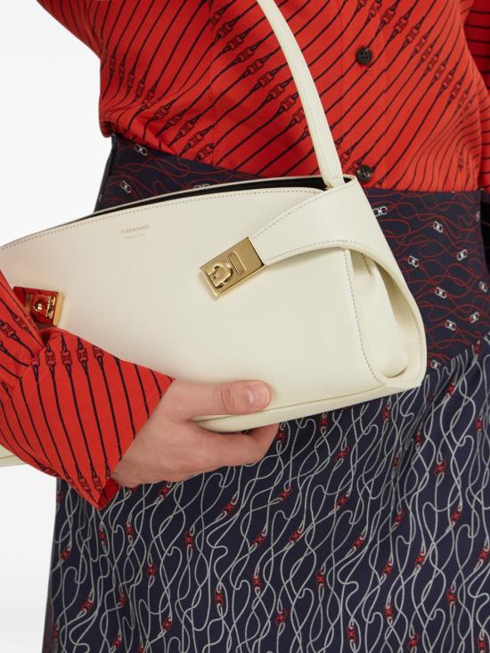 26FW 살바토레 페라가모 토트백 79850221A712MASCARPONENERO Off white - SALVATORE FERRAGAMO