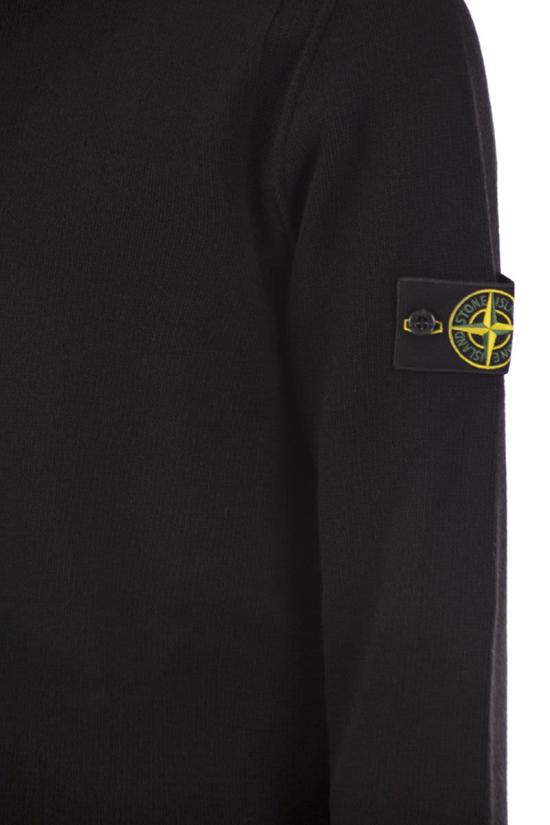 26FW 스톤 아일랜드 램스울 립드 트림 레귤러 핏 크루넥 점퍼 L2S155100072S00A3 V0029 BLACK - STONE ISLAND