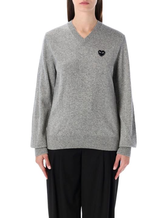 26FW 꼼데가르송 플레이 블랙 하트 x 라인스톤 브이넥 스웨터 AXN804051 2 LIGHT GREY