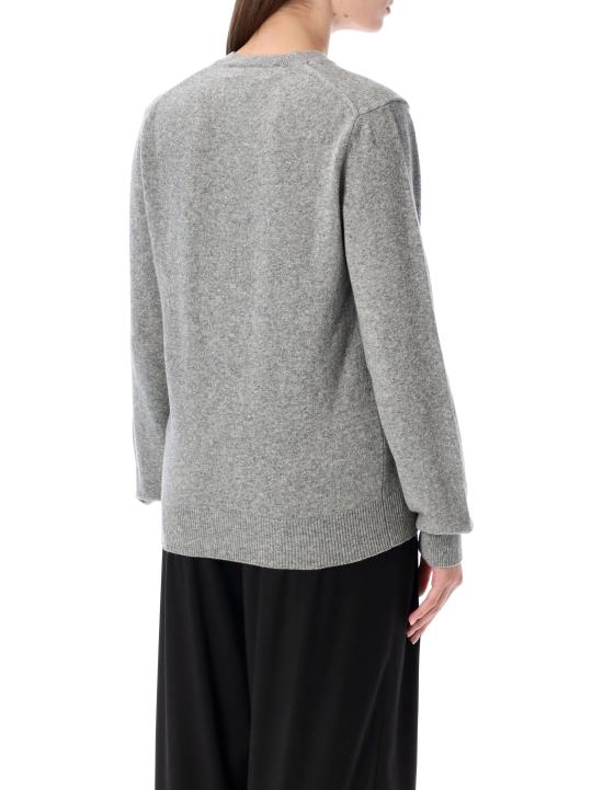 26FW 꼼데가르송 플레이 블랙 하트 x 라인스톤 브이넥 스웨터 AXN804051 2 LIGHT GREY - COMME DES GARCONS