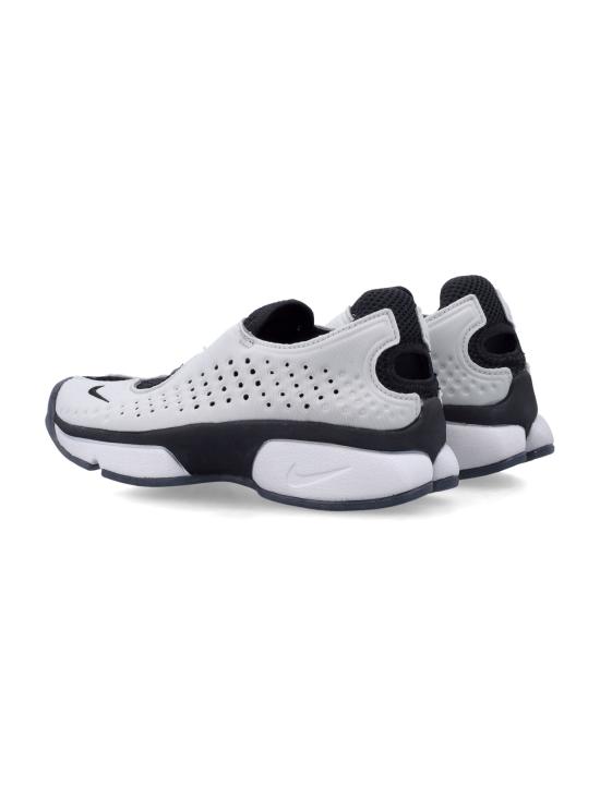 26FW 나이키 스니커즈 IQ8006 003 METALLIC SILVER - NIKE