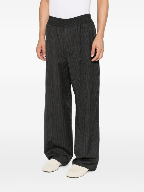 26FW 자크뮈스 스트레이트 팬츠 26HPAM00604AW00 970 DARKGREY - JACQUEMUS