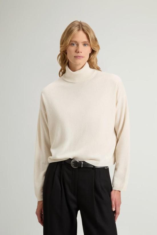 26FW 울리치 스웨터 CFWWKN2042FRUF0574 840 IVORY - WOOLRICH