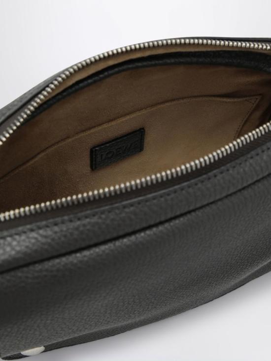 26FW 로에베 미디엄 페블 메신저 그레인 카프스킨 백 BANBA73X08 1220 Grey - LOEWE