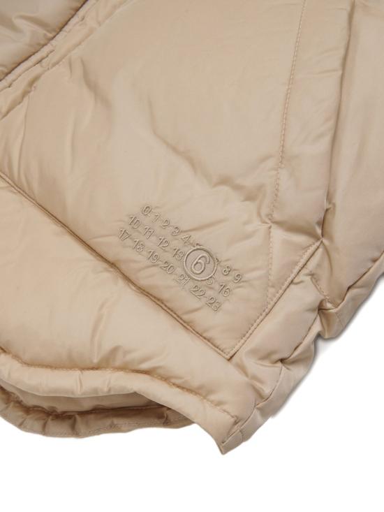 26FW [키즈] MM6 메종마르지엘라 베스트 M61092MM08B M6712 BEIGE - MM6 MAISON MARGIELA