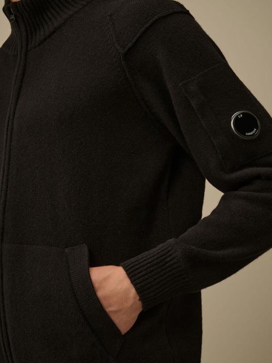 27FW 씨피 컴퍼니 가디건 RFCMKN708A110149A 999 BLACK - C.P. COMPANY