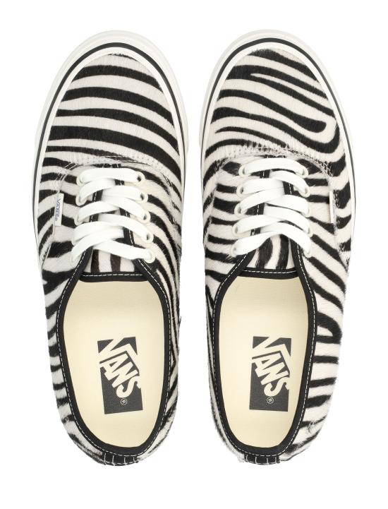 26FW 반스 스니커즈 VN000EK4CDA MAR ZEBRA MARSHMALLOW - VANS