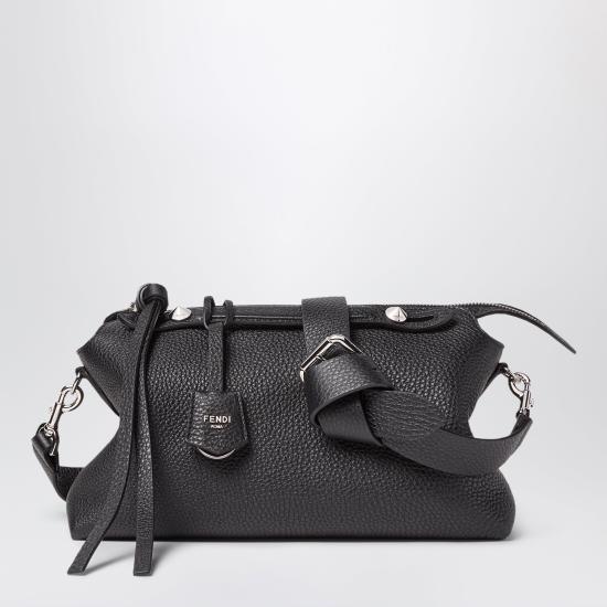 26FW 펜디 바이 더 웨이 소프트 미디움 백 8BL155B1J5 Black
