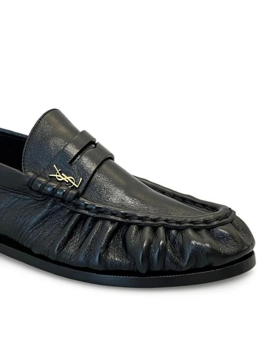 26FW 생로랑 소프트 샤이니 레더 로퍼 818908AA00K 1000 NERO - SAINT LAURENT