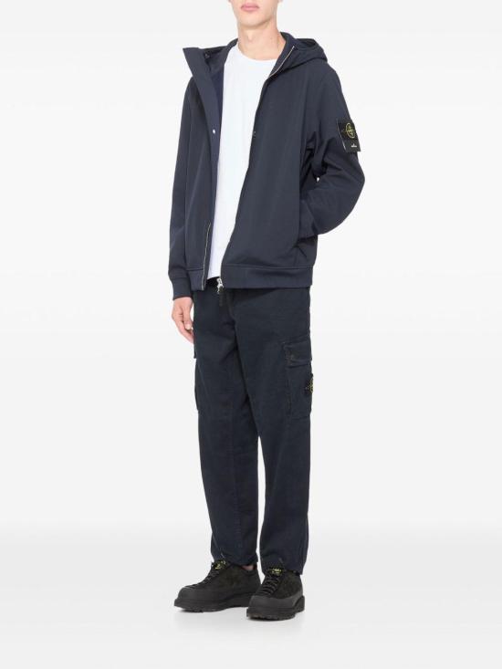 26FW 스톤 아일랜드 스트레치 오가닉 브로큰 트윌 코튼 올드 이펙트 슬림핏 카고 트라우저 집 핸드 포켓 L2S153100034S00L1V0120 DARK BLUE - STONE ISLAND
