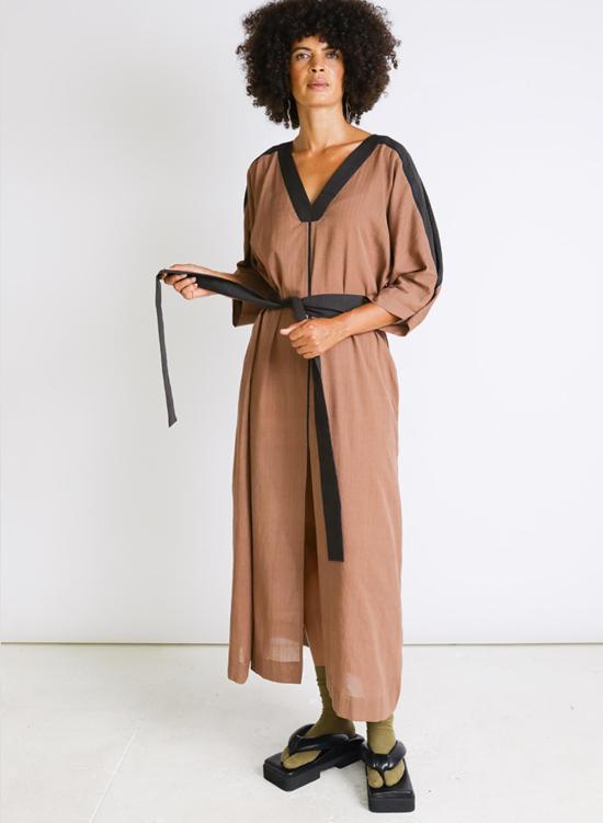  시크 콜렉티브 롱 원피스 Seek Collective Rhadika Caftan Mocha/Black - SEEK COLLECTIVE