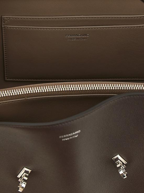 26FW 살바토레 페라가모 숄더백 Hug Soft (M)  브라운 - SALVATORE FERRAGAMO