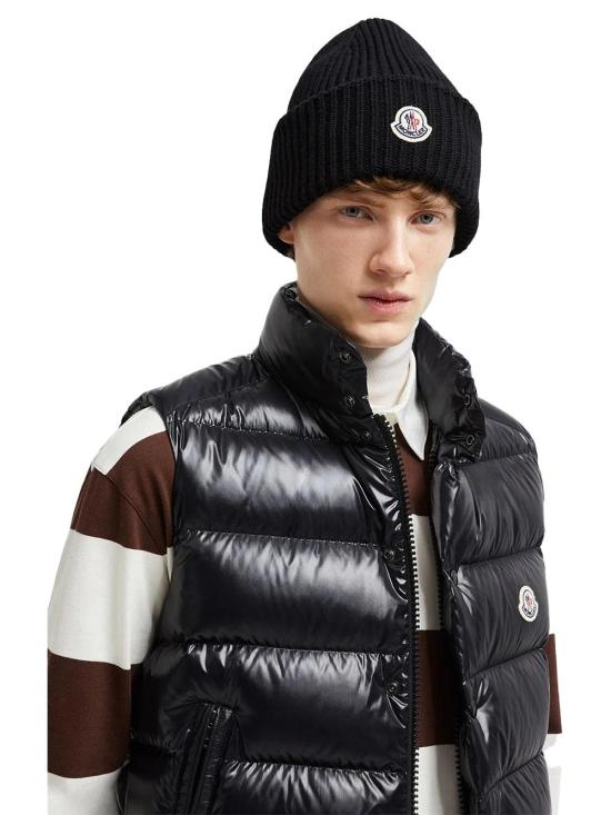  몽클레어 비니 01a080c3 c675 77da 8217 ac128af4c1b9 BLACK - MONCLER