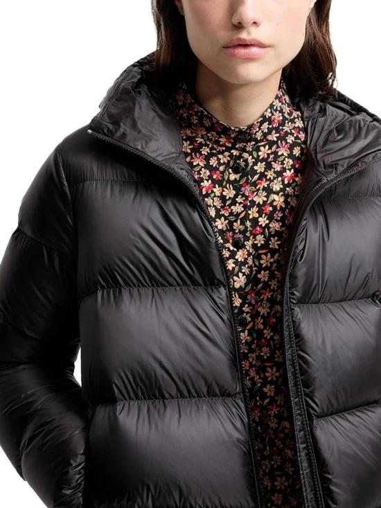  몽클레어 패딩 01a07b66 8931 7f4f b206 c67591af0158 - MONCLER