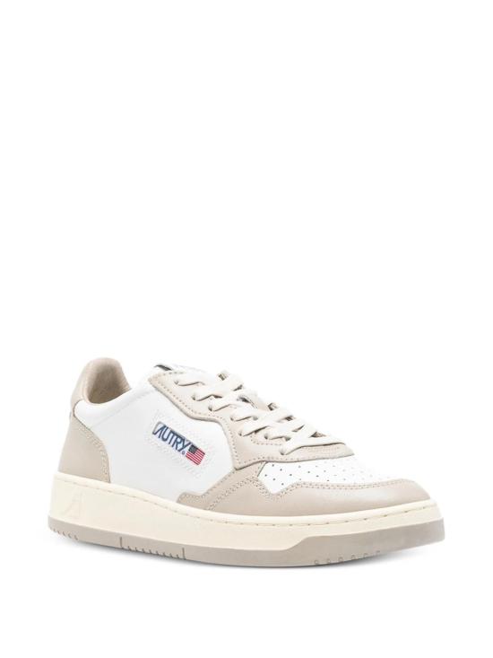 26FW 오트리 메달리스트 로우 스니커즈 AULMWB67 WHITE - AUTRY
