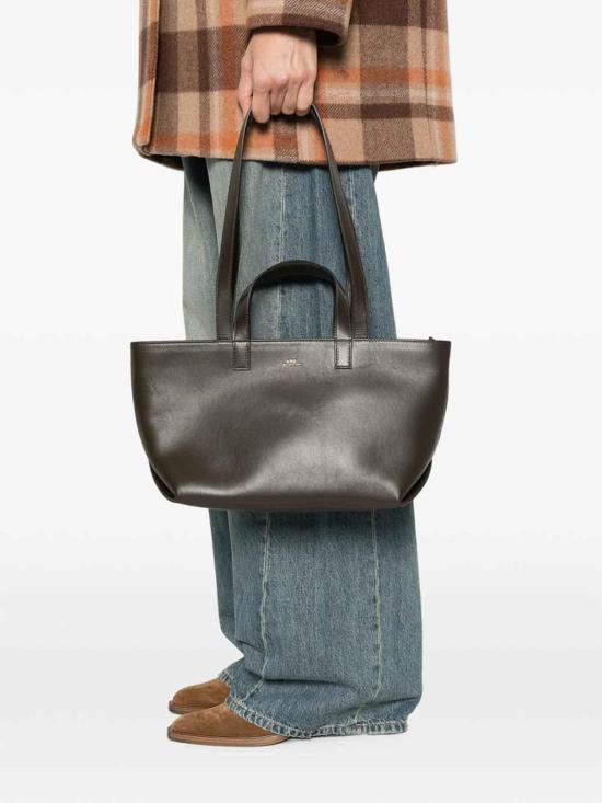26FW 아페쎄 숄더백 PXCENF67073KBE BROWN - A.P.C.