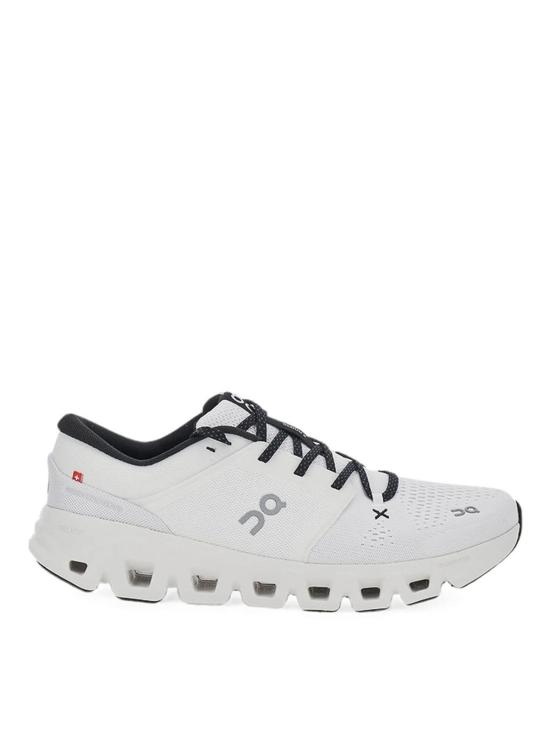 26FW 온 러닝 스니커즈 3MG30080462 WHITE