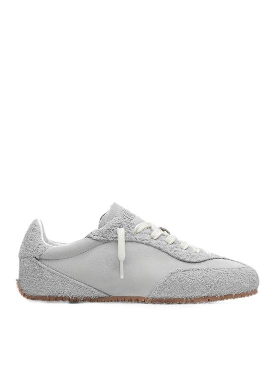 26FW 악셀 아리가토 스니커즈 F4032003DAZEGROFW GREY