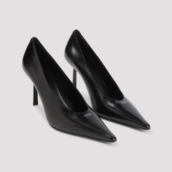 26FW 프라다 브러시드 레더 펌프스 1I685OF090 54P F0002 NERO - PRADA