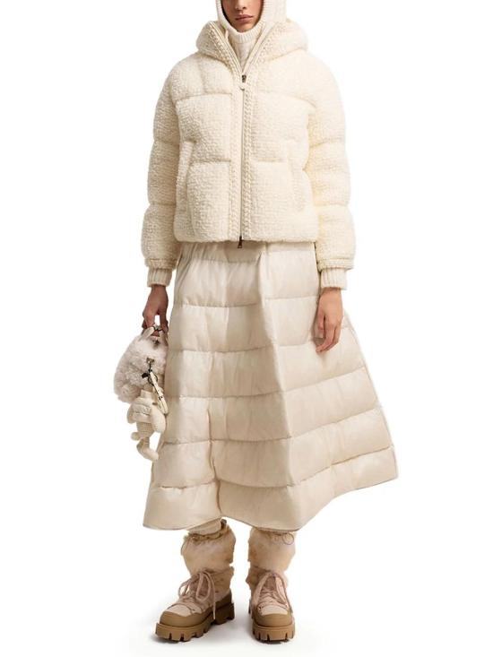  몽클레어 패딩 01a07b66 8929 7f57 a081 c43d7e5af562 BEIGE - MONCLER